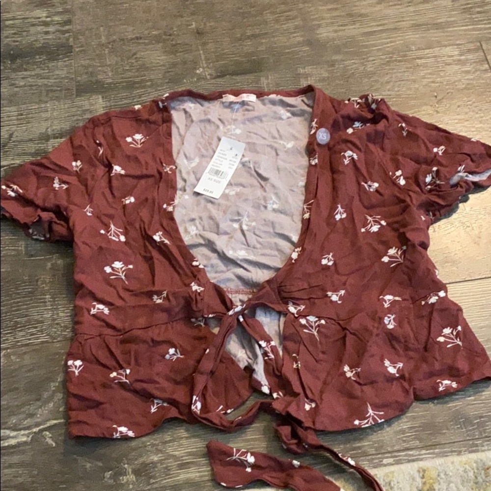 Pac sun shirt that ties in front